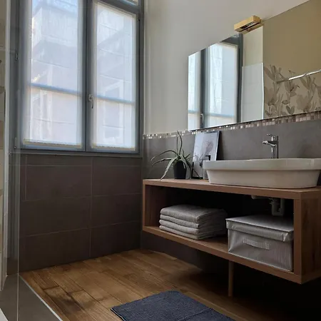 Monica Apartment Como