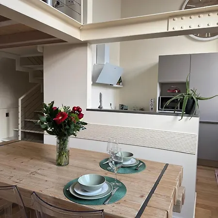 Monica Apartment